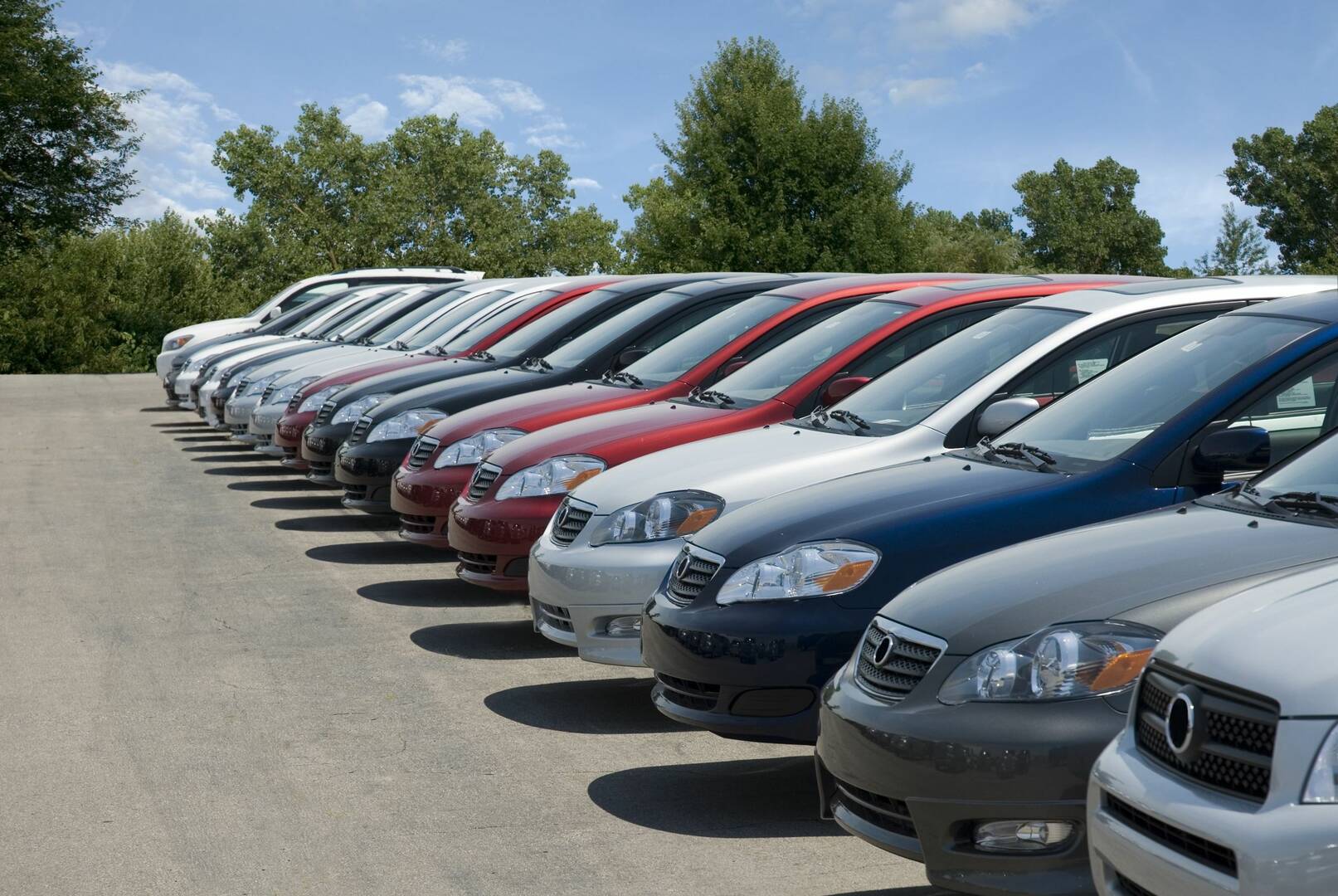 Lynnes Automotive Group