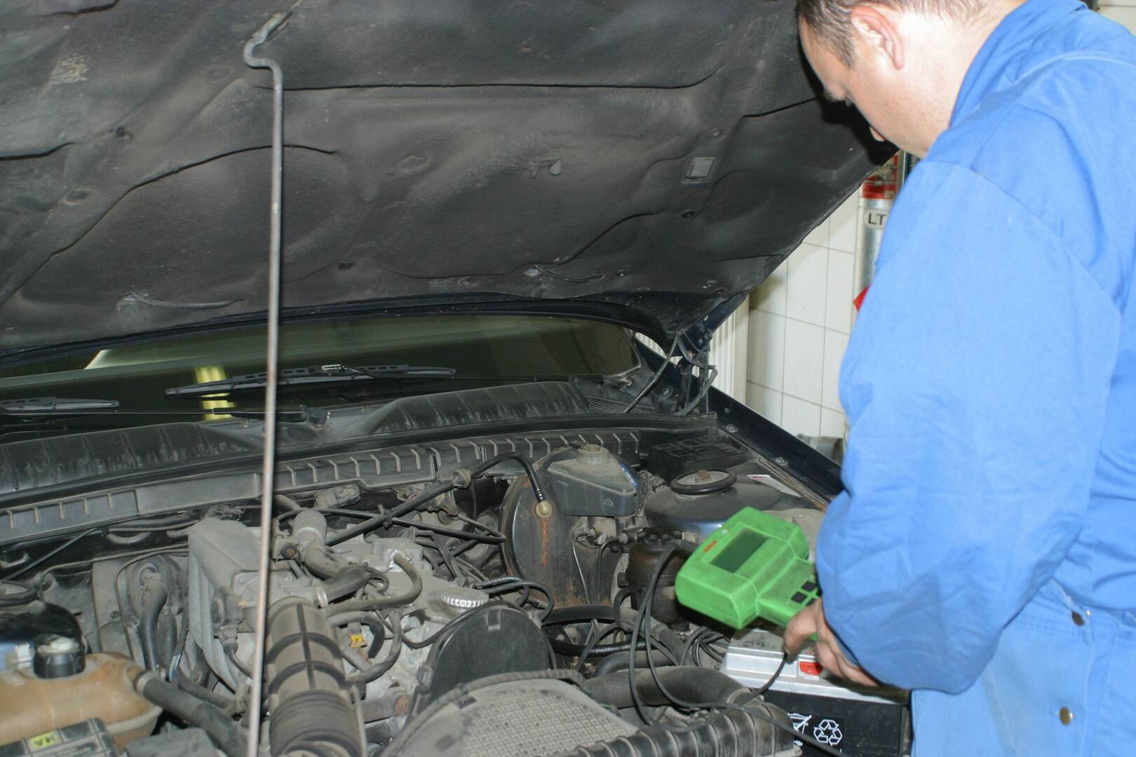 Unique - Automotive Experts